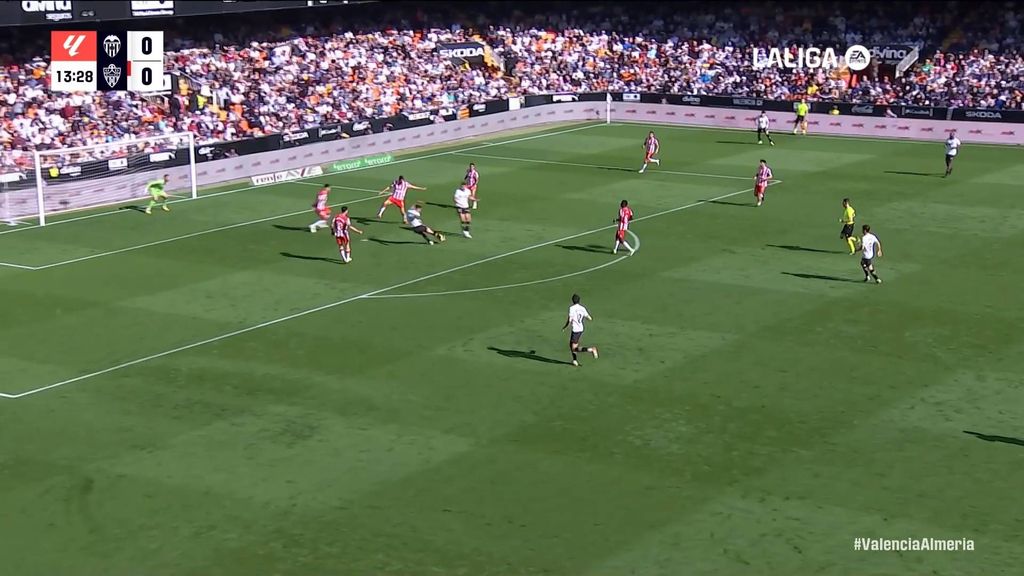 Valencia 1-0 Almería: Gol de Hugo Duro