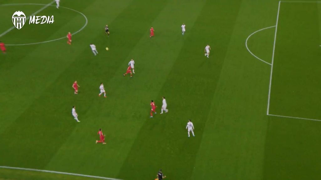 Valencia 1-2 Nottingham Forest: Resumen