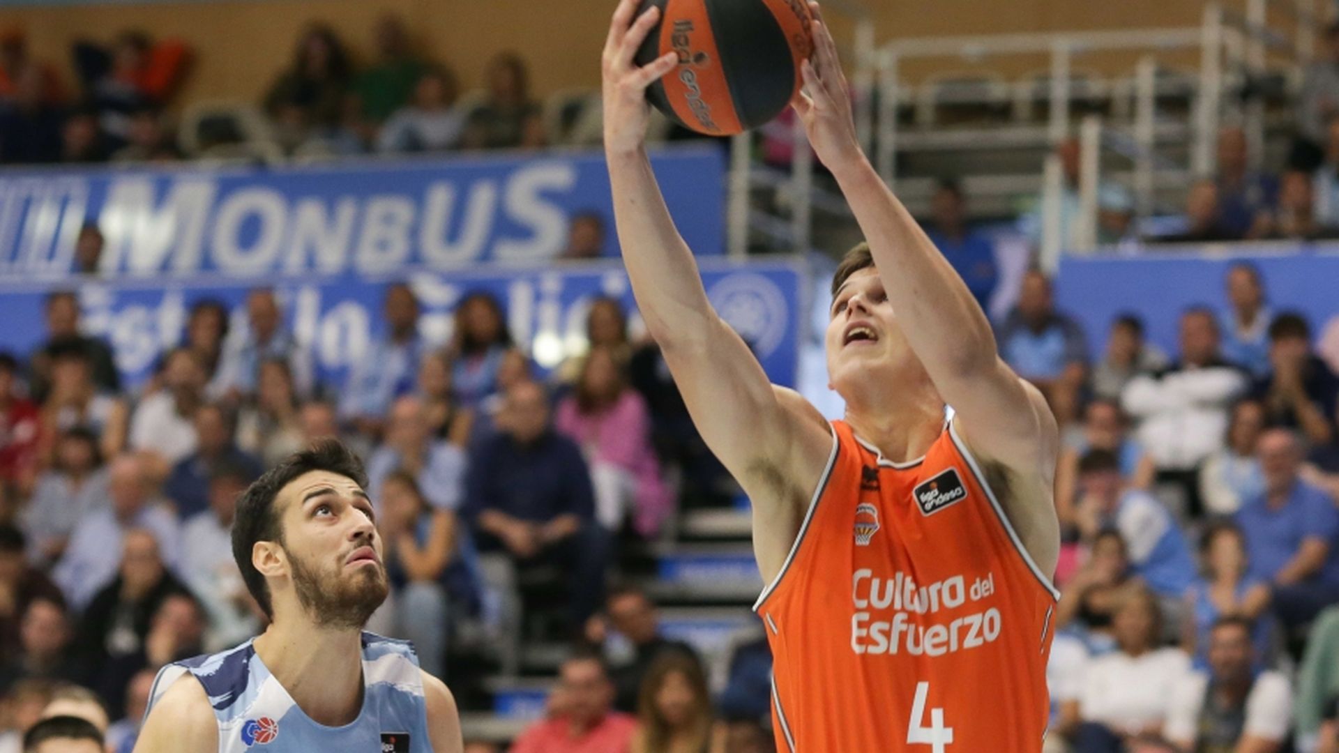 valencia_basket_busca_cambiar_su_dinamica_en_la_fonteta_ante_el_rio_breogan_001.jpg valencia_basket_busca_cambiar_su_dinamica_en_la_fonteta_ante_el_rio_breogan_001.jpg