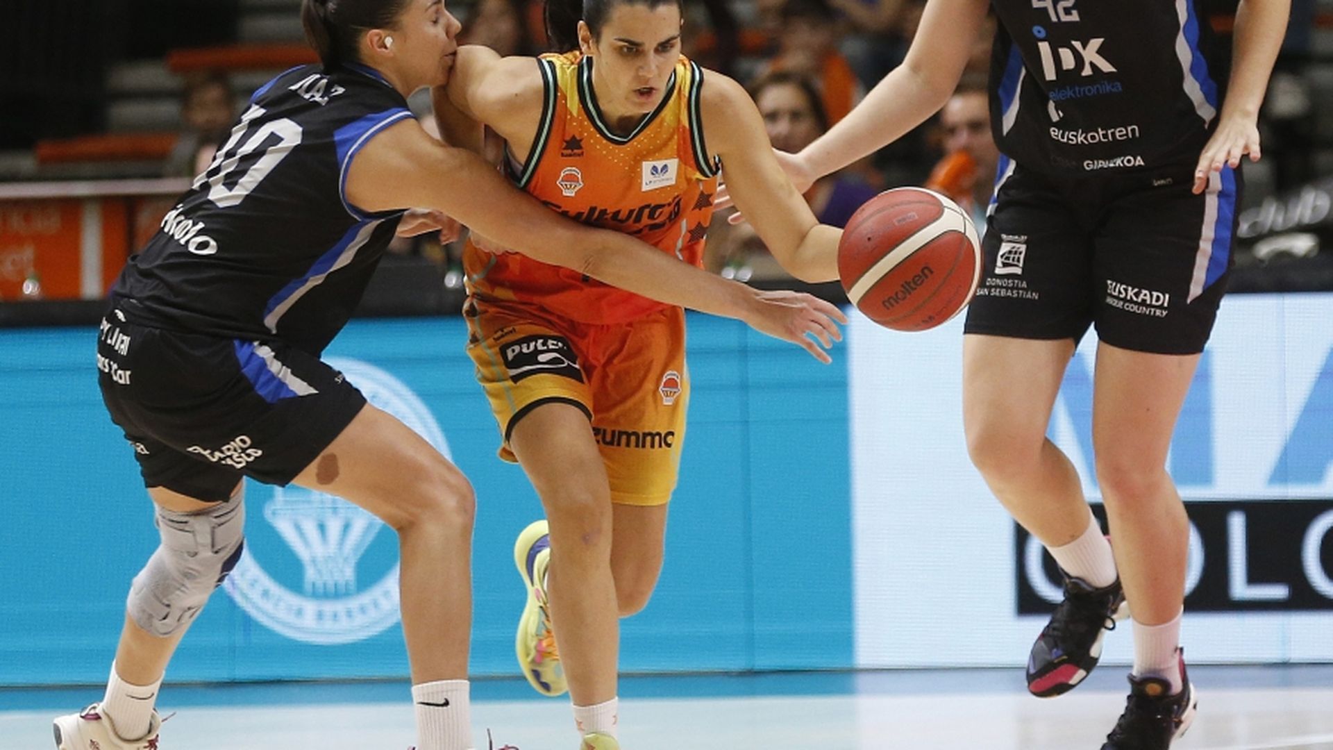 valencia_basket_busca_recuperar_sensaciones_ante_un_potente_idk_euskotren.jpg valencia_basket_busca_recuperar_sensaciones_ante_un_potente_idk_euskotren.jpg