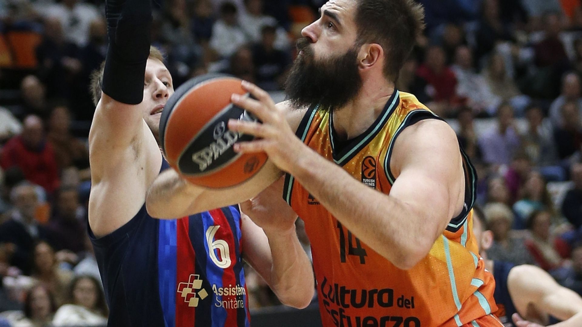 valencia_basket_cierra_la_euroliga_en_la_pista_del_fc_barcelona.jpg valencia_basket_cierra_la_euroliga_en_la_pista_del_fc_barcelona.jpg