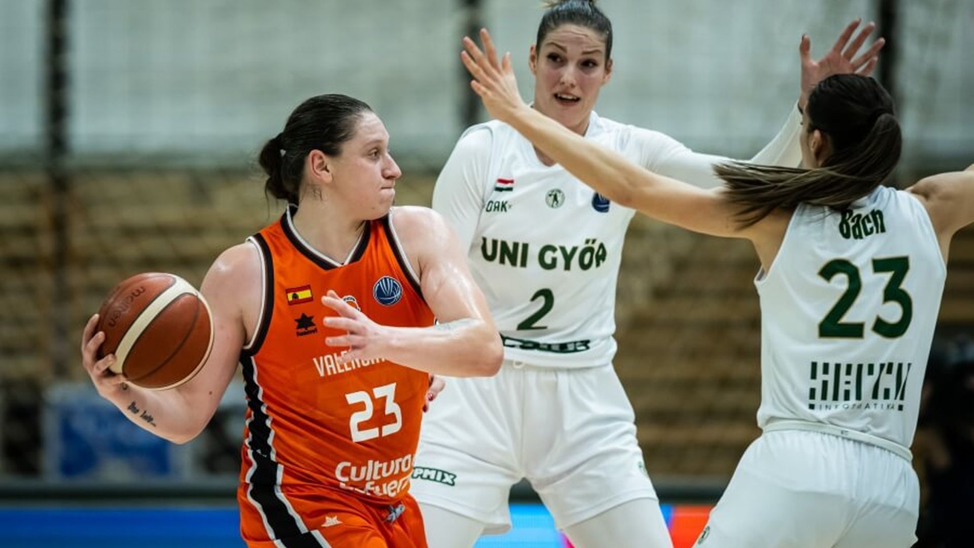 valencia_basket_cierra_una_gran_primera_ronda_de_euroleague_women_74_86_001.jpg valencia_basket_cierra_una_gran_primera_ronda_de_euroleague_women_74_86_001.jpg