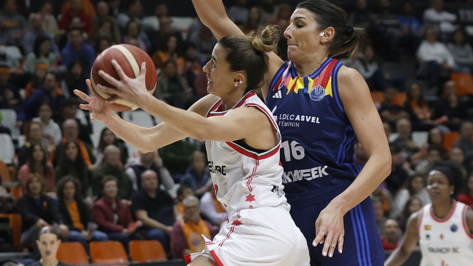 valencia_basket_femenino_cae_en_casa_001.jpg
