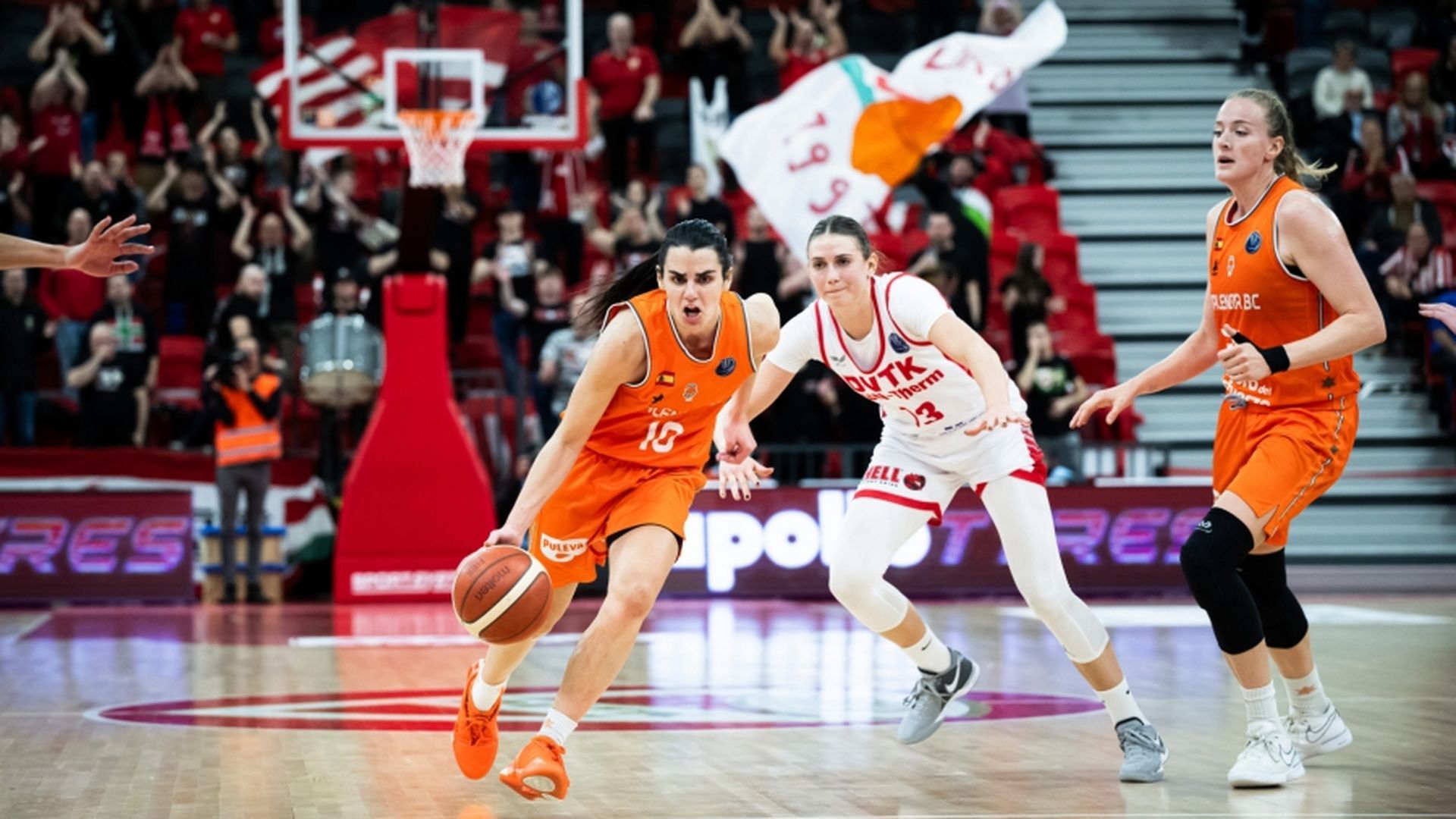 valencia_basket_lucha_por_sus_opciones_de_playoff_ante_dvtk_hun_therm_001.jpg valencia_basket_lucha_por_sus_opciones_de_playoff_ante_dvtk_hun_therm_001.jpg