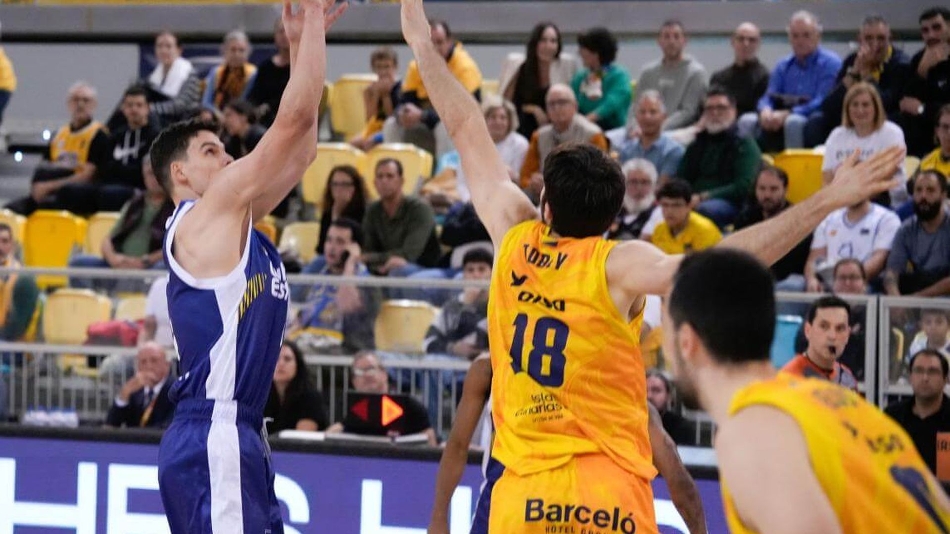 valencia_basket_recibe_al_dreamland_gran_canaria_en_la_noche_del_homenaje_a_sam_van_ro.jpg valencia_basket_recibe_al_dreamland_gran_canaria_en_la_noche_del_homenaje_a_sam_van_ro.jpg