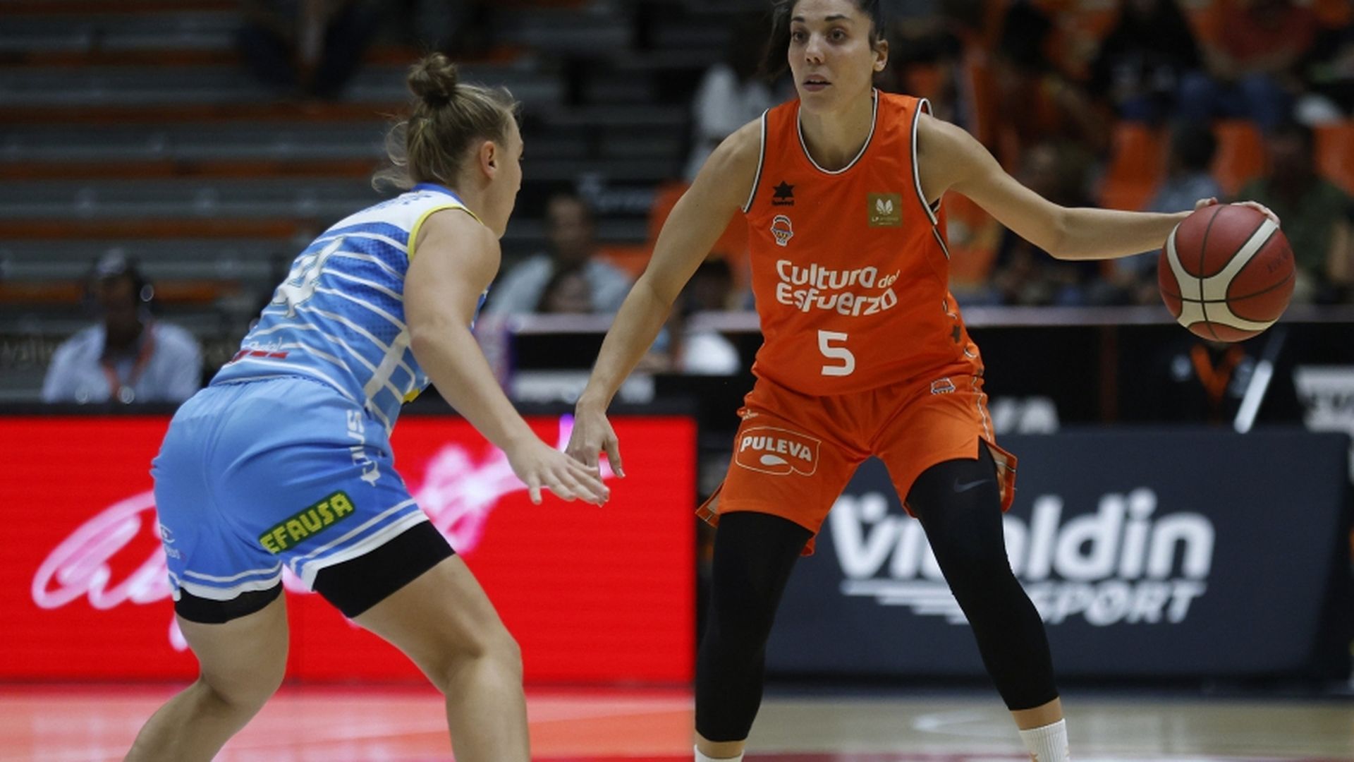 valencia_basket_regresa_a_la_senda_de_la_victoria_en_lf_endesa_ante_cadi_la_seu_72_59_001.jpg