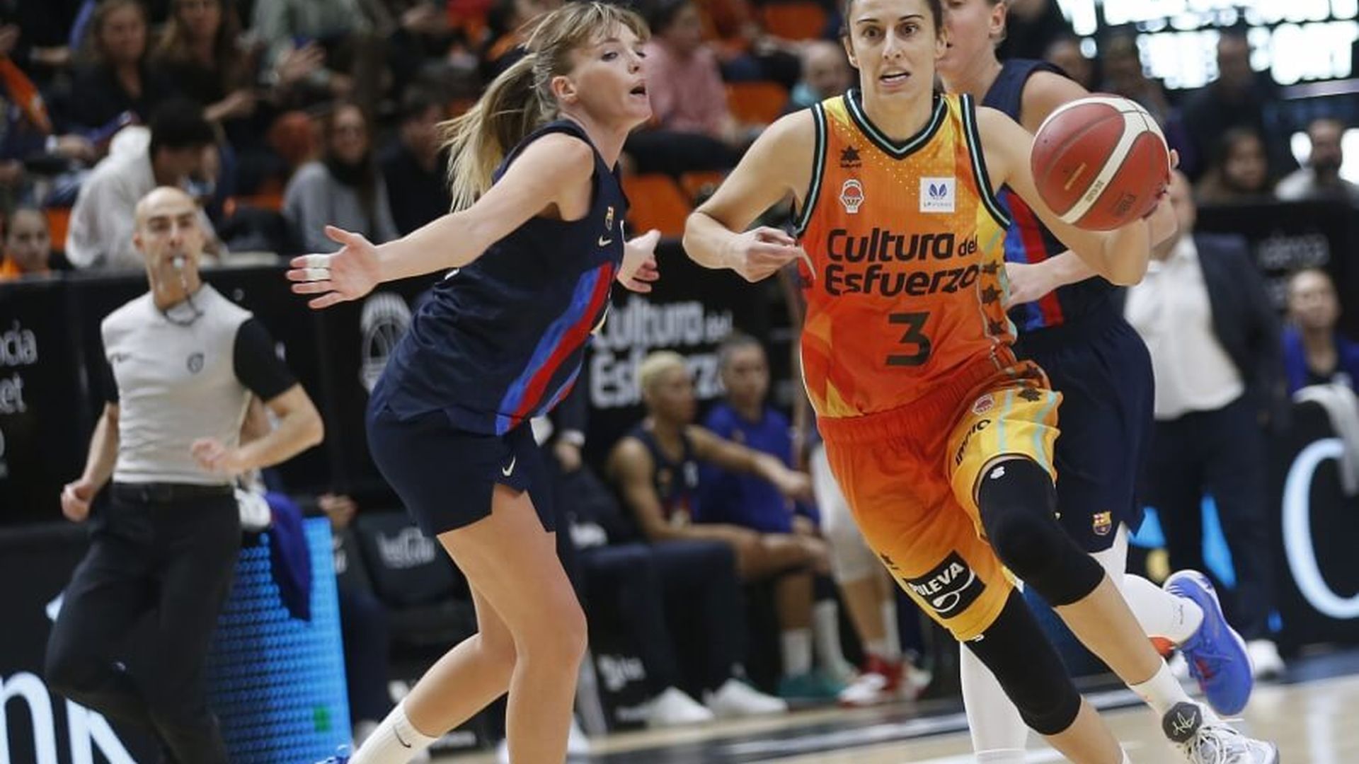 valencia_basket_repite_en_la_fonteta_ante_barca_cbs.jpg valencia_basket_repite_en_la_fonteta_ante_barca_cbs.jpg