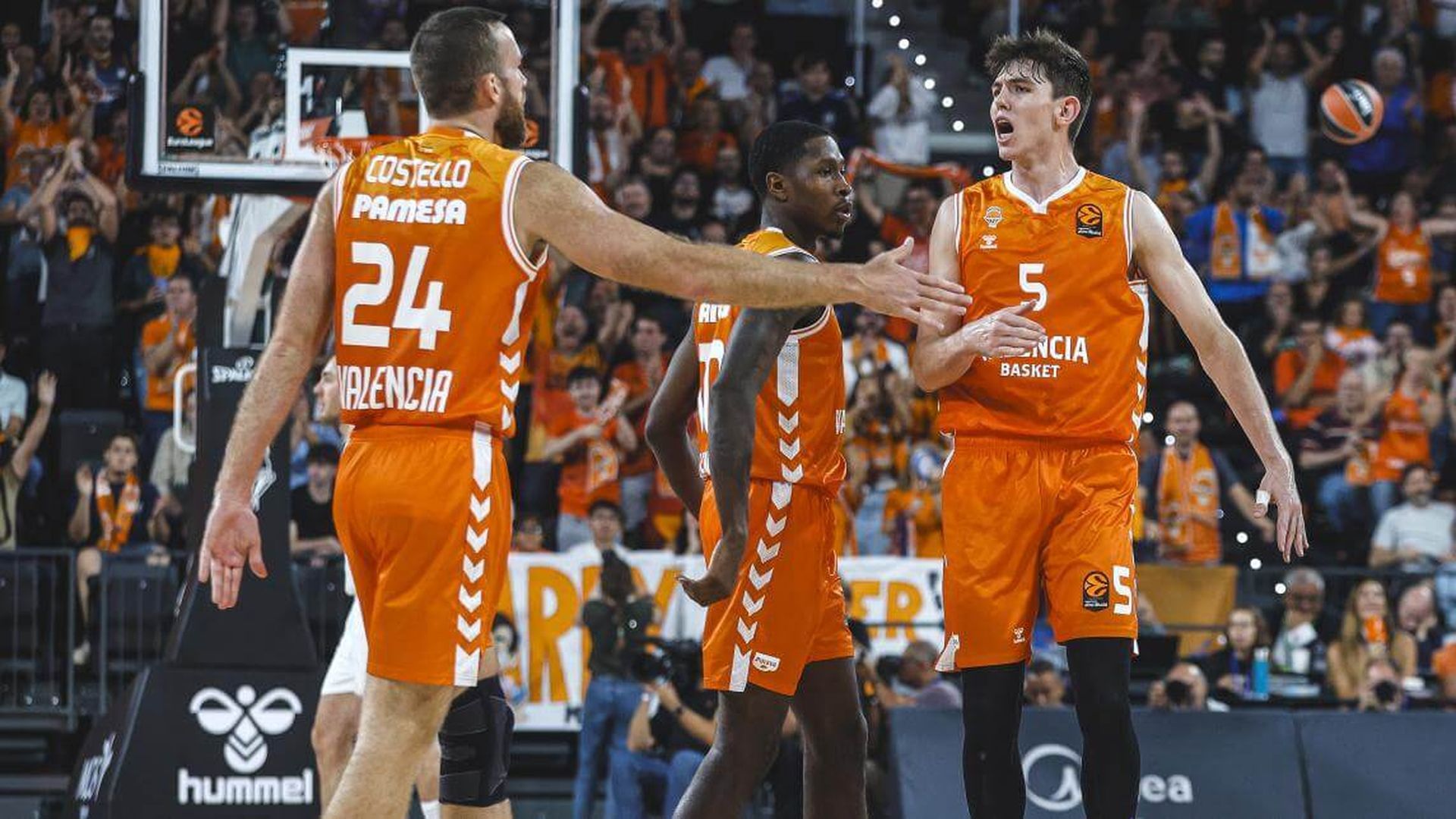 valencia_basket_repite_en_roig_arena_para_recibir_al_campeon_fenerbahce_beko_istanbul_002.jpg
