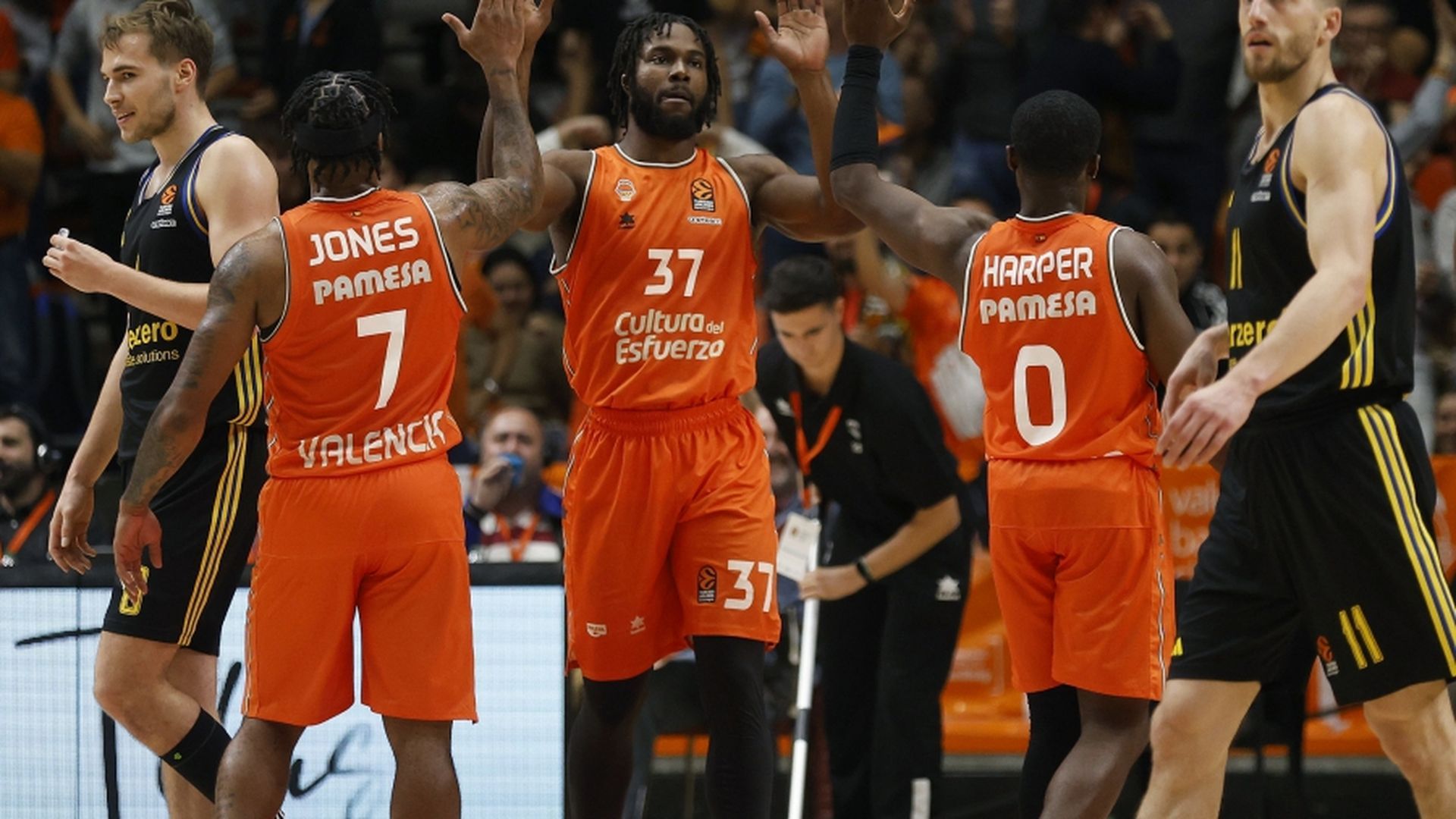 valencia_basket_visita_al_alba_berlin_en_el_nuevo_clasico_europeo_taronja_001.jpg