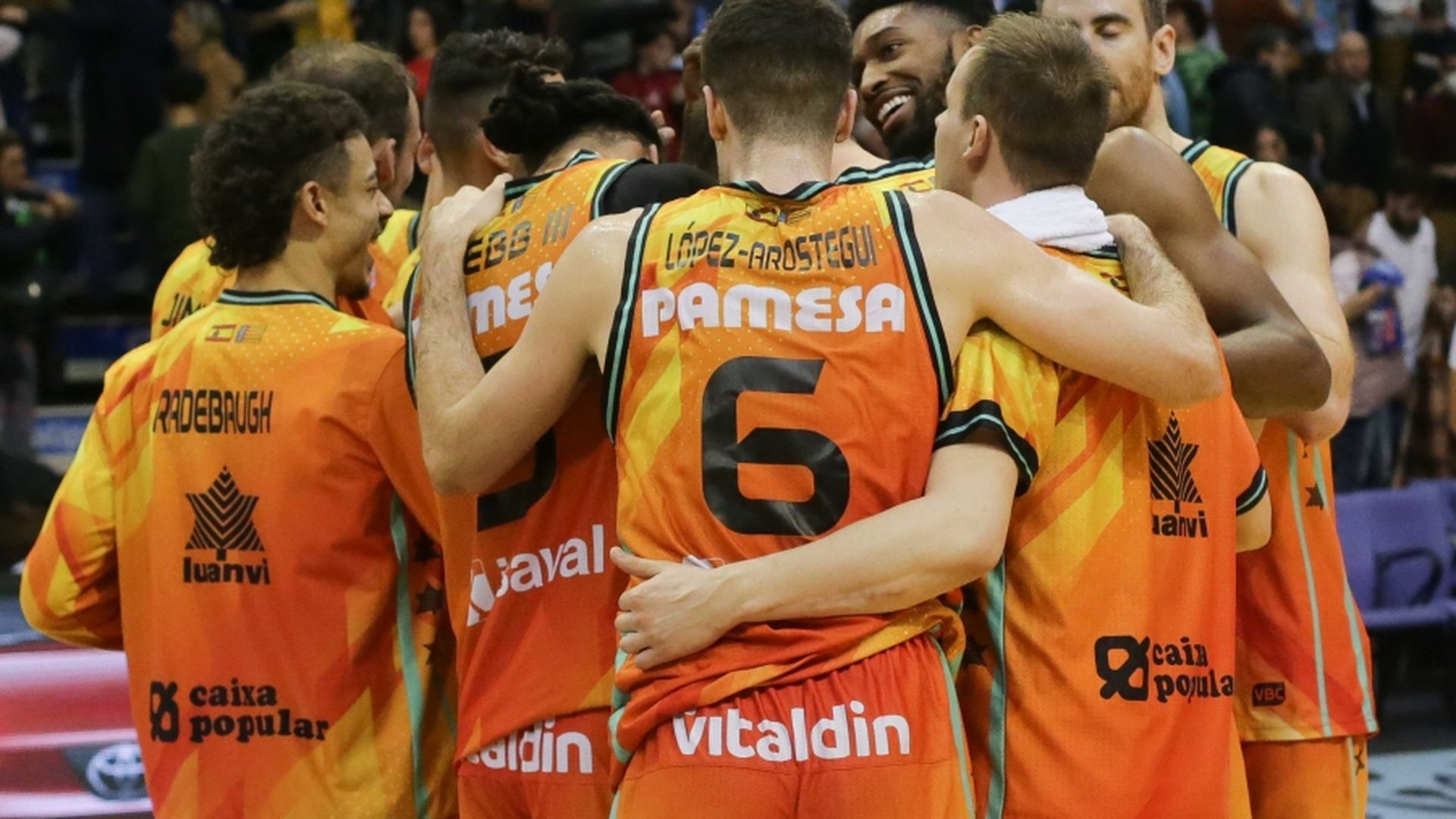 valencia_basket_visita_la_pista_del_lider_lenovo_tenerife_001.jpg