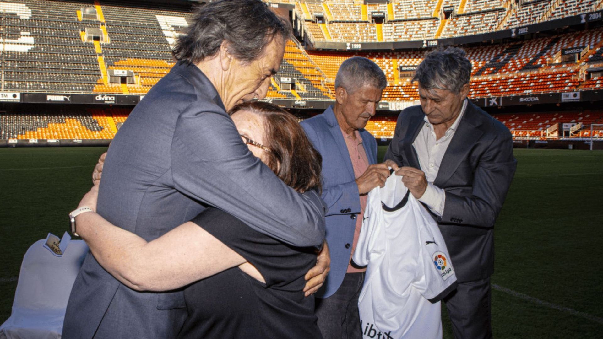 valencia_cf_homenajea_a_los_socios_con_mas_de_50_anos_de_antiguedad_001.png