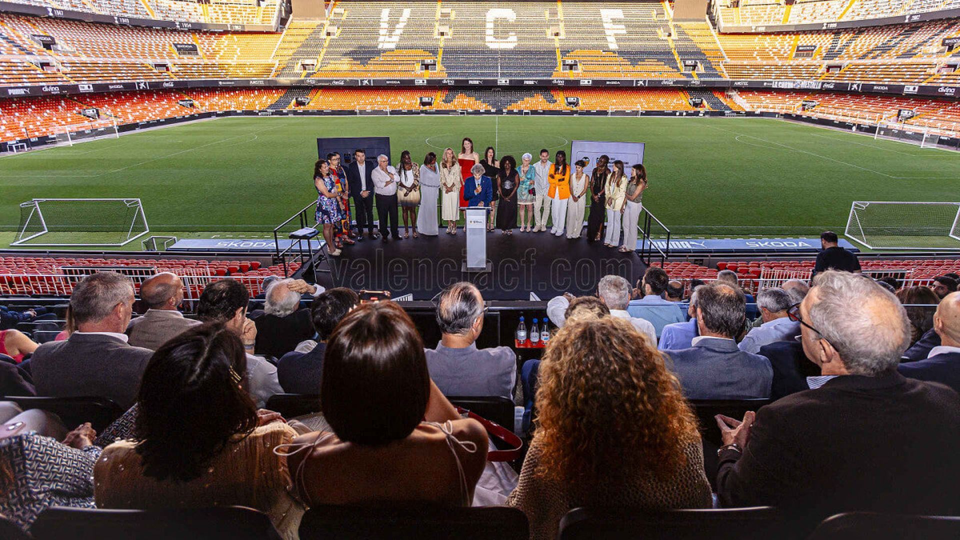 valencia_club_de_atletismo_en_mestalla_001.jpg valencia_club_de_atletismo_en_mestalla_001.jpg