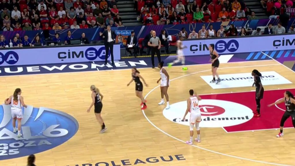 Valencia Basket se queda a un paso de la final de la Euroliga Femenina Final Six