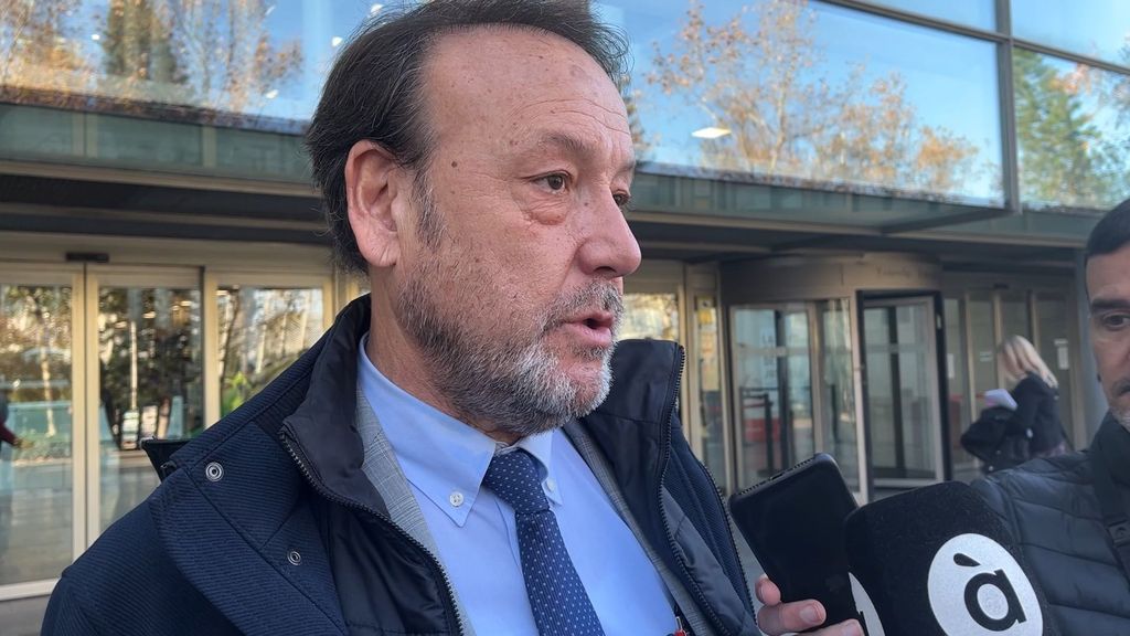 Jaime Navarro explica su demanda para la venta del Valencia