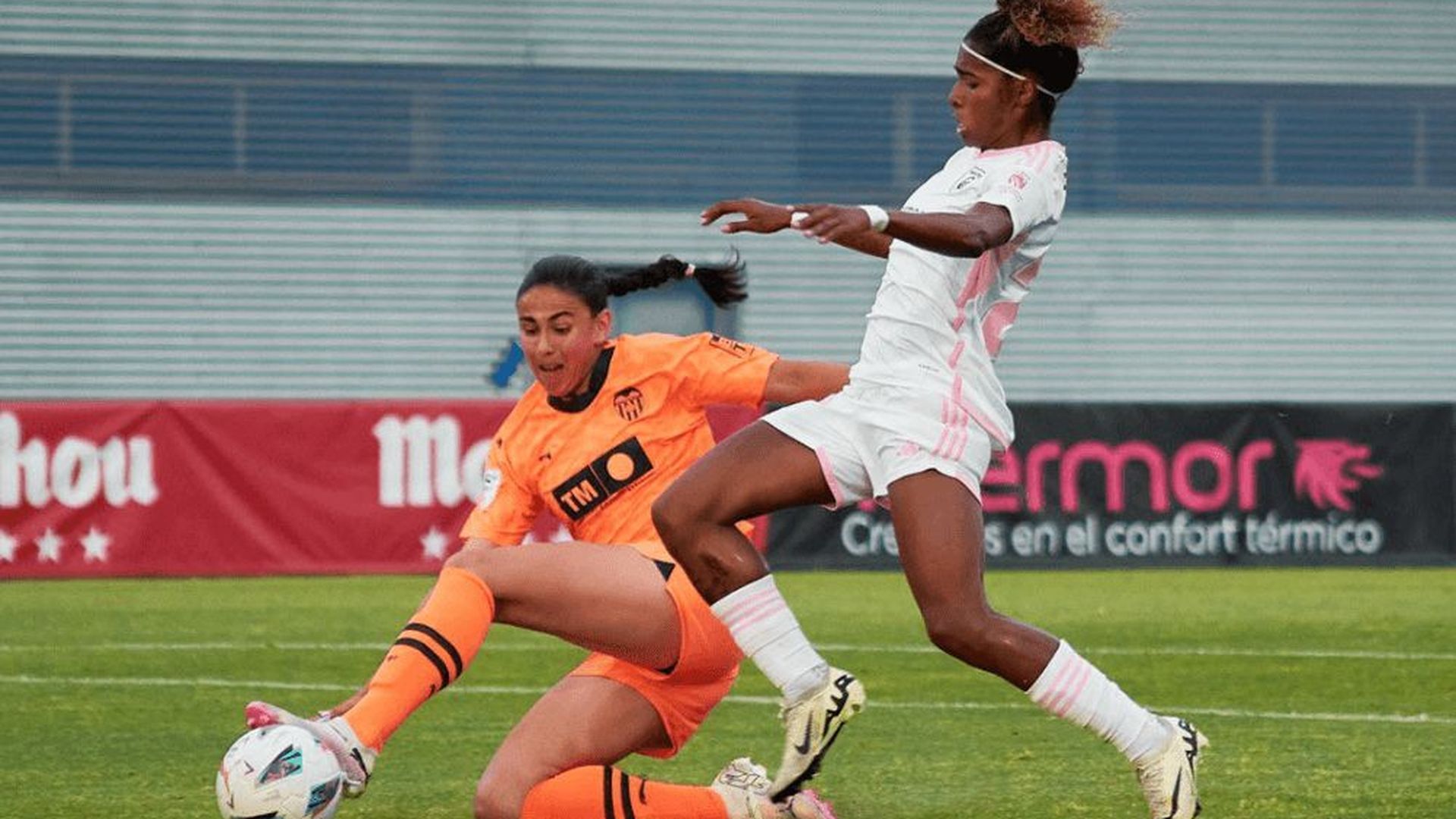 vcf_femenino_cae_goleado_en_madrid_001.png