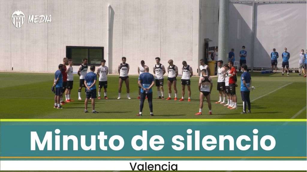 Minuto silencio por luto nacional en el Valencia