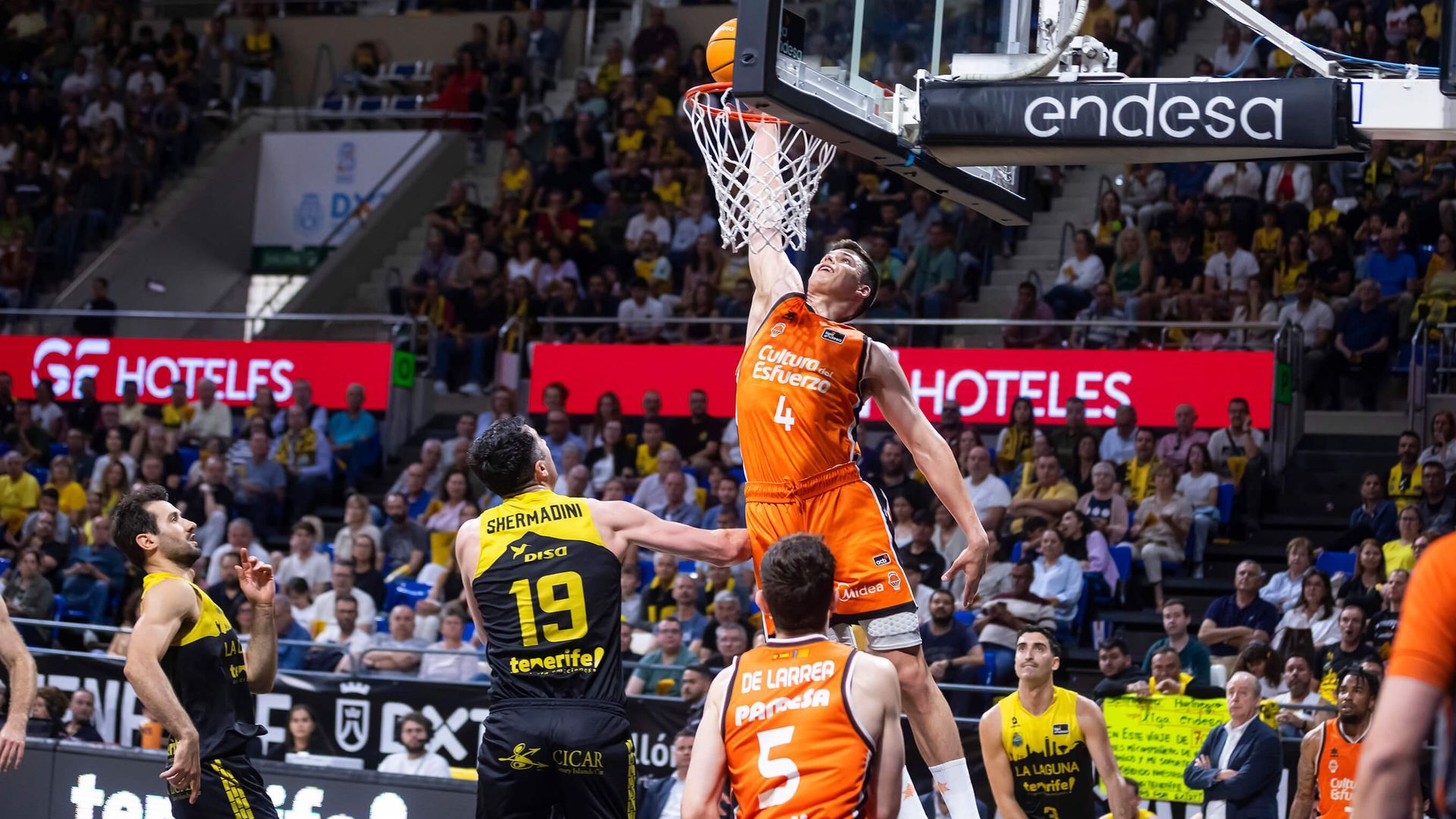 victoria_de_prestigio_del_valencia_basket_en_tenerife_para_sellar_la_tercera_plaza_y_m_001.jpeg victoria_de_prestigio_del_valencia_basket_en_tenerife_para_sellar_la_tercera_plaza_y_m_001.jpeg