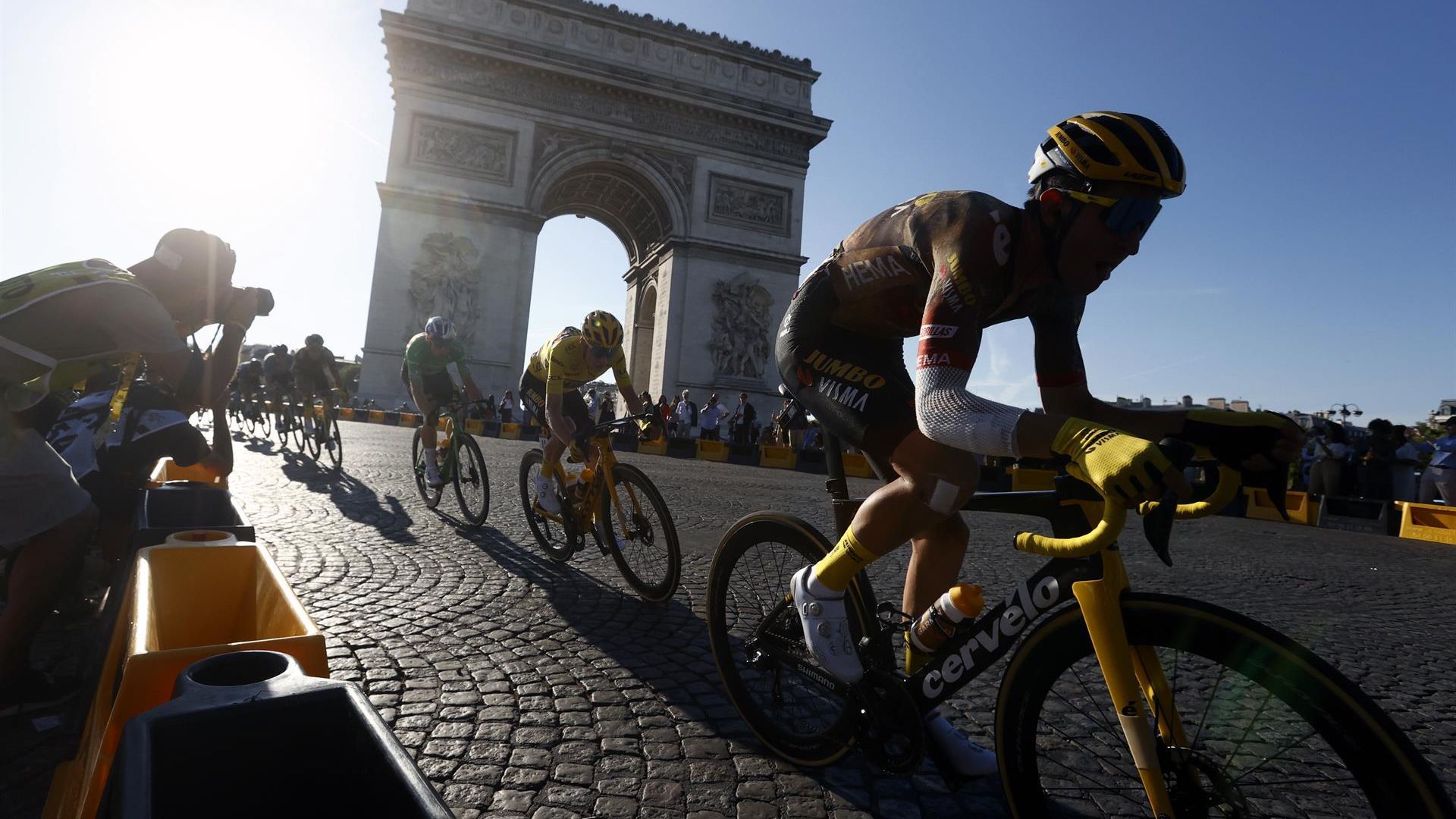 vingegaard_en_la_ultima_etapa_del_tour_de_francia.jpg vingegaard_en_la_ultima_etapa_del_tour_de_francia.jpg