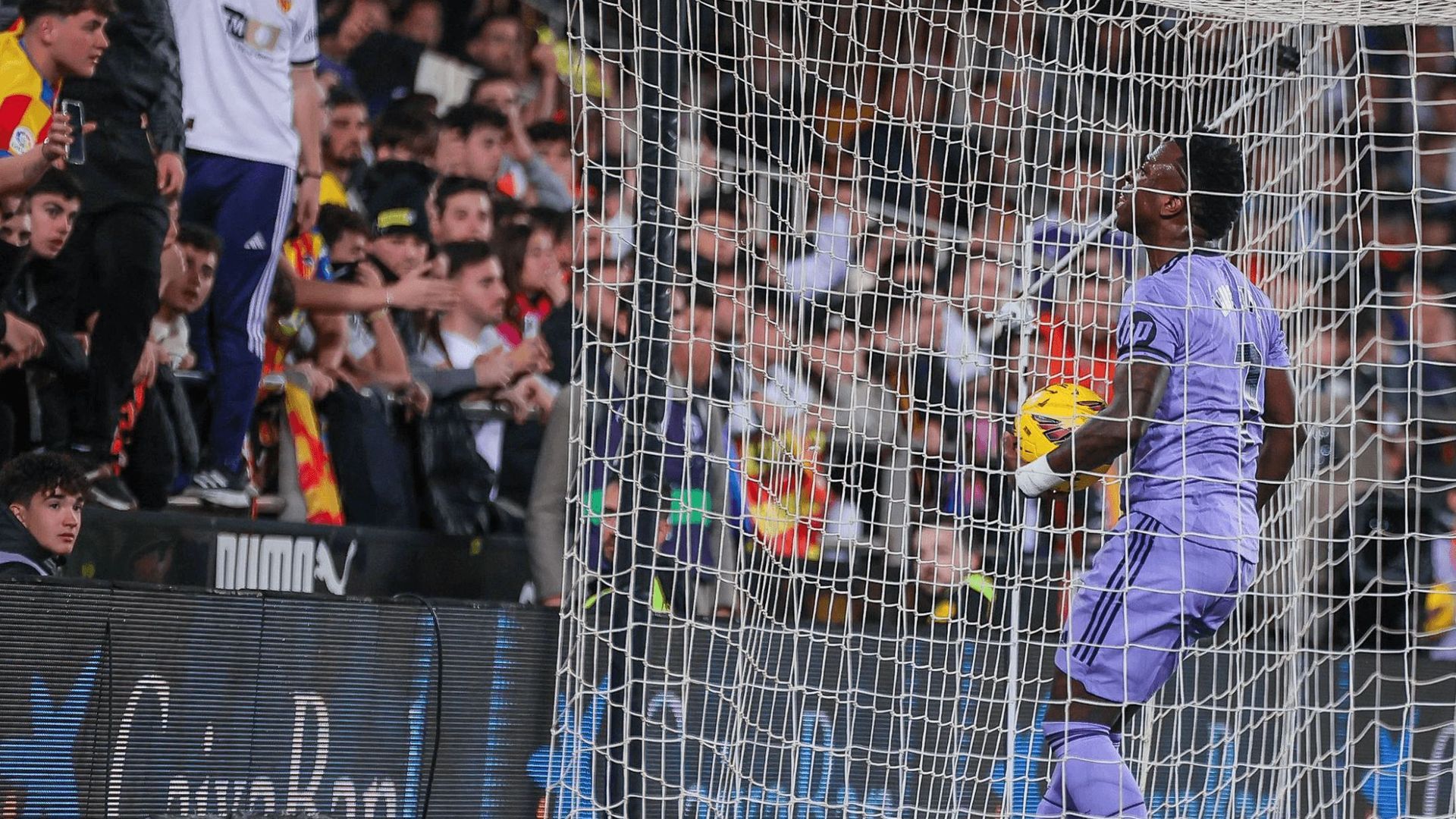 vinicius_celebra_uno_de_sus_goles_en_mestalla_foto_cordon_press.png vinicius_celebra_uno_de_sus_goles_en_mestalla_foto_cordon_press.png