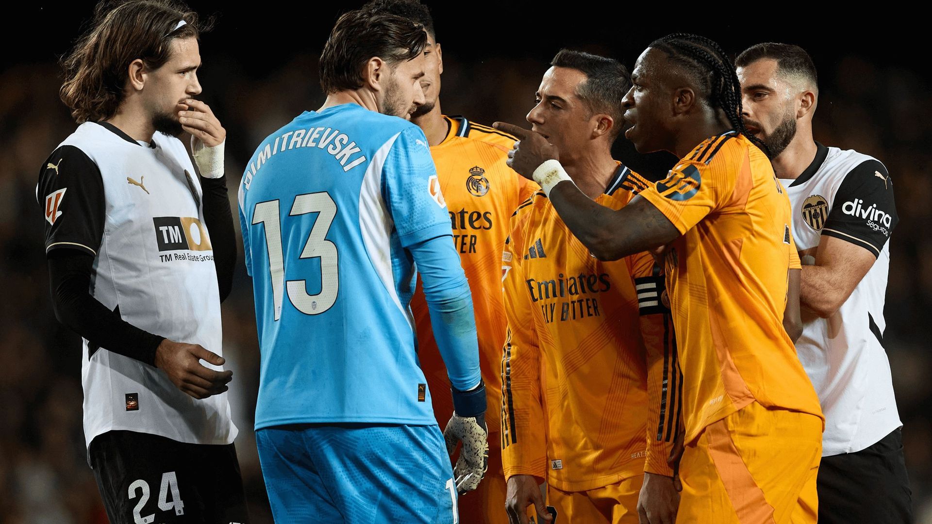 vinicius_en_mestalla_foto_cordon_press_001.png vinicius_en_mestalla_foto_cordon_press_001.png