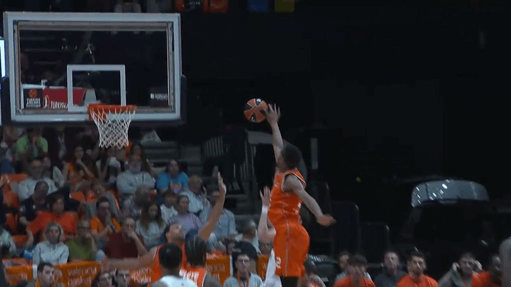 Brandon Davies protagoniza la jugada de la jornada 33 de la Euroliga