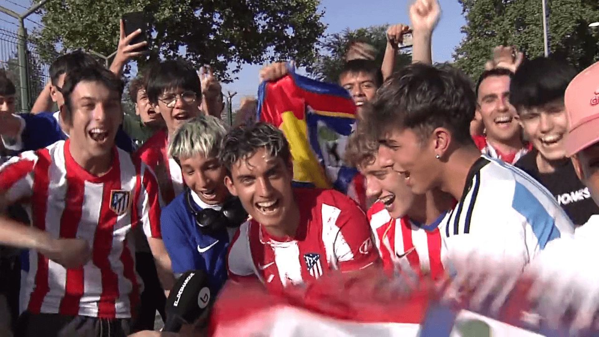 Julián Álvarez ilusiona a la afición del Atlético