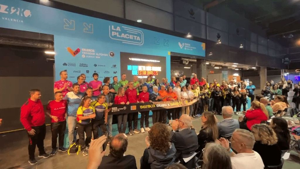 El Maratón Valencia homenajea a 2000 corredores afectados por la DANA