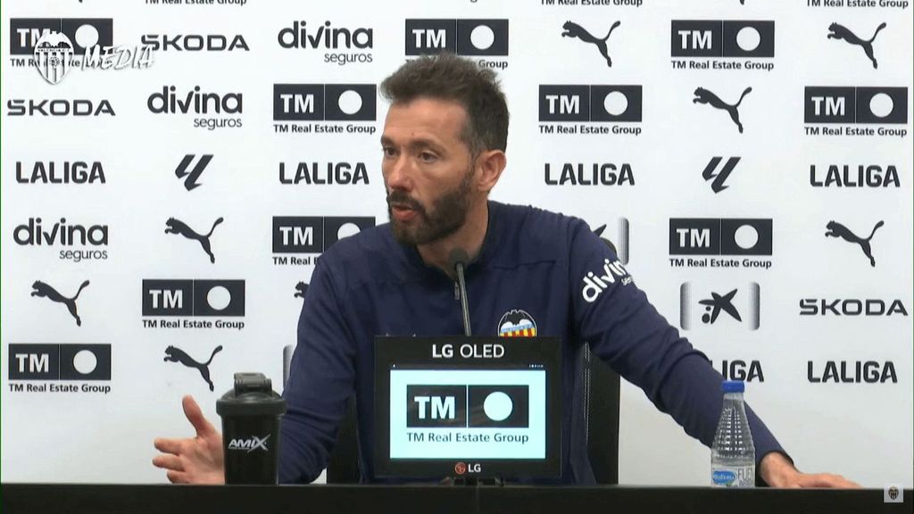 Carlos Corberán, el partido contra el Sevilla y la actitud de Rafa Mir