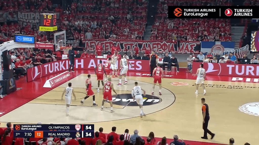 Resumen del primer partido de playoff de la Euroliga