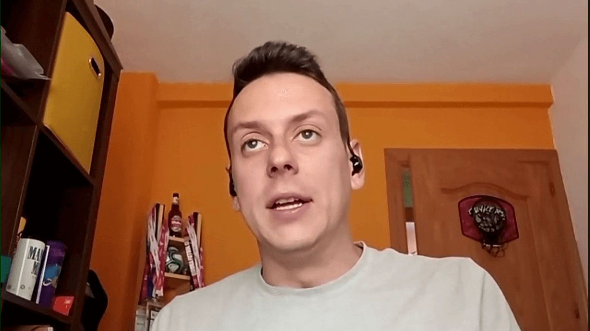 vlcsnap_2025_05_05_22h57m36s846png.png vlcsnap_2025_05_05_22h57m36s846png.png