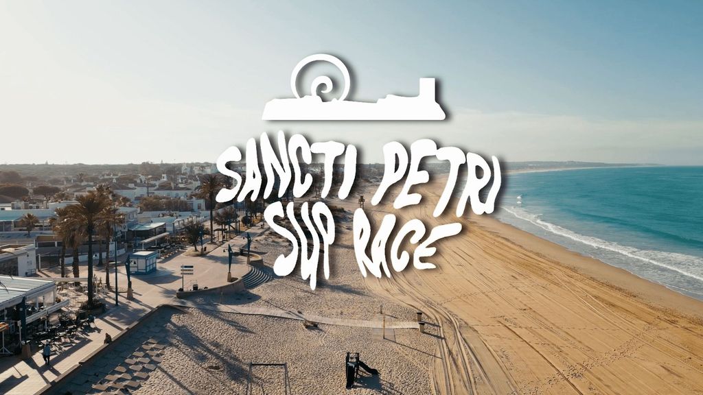 La playa de La Barrosa se prepara para la V edición de la Sancti Petri SUP Race