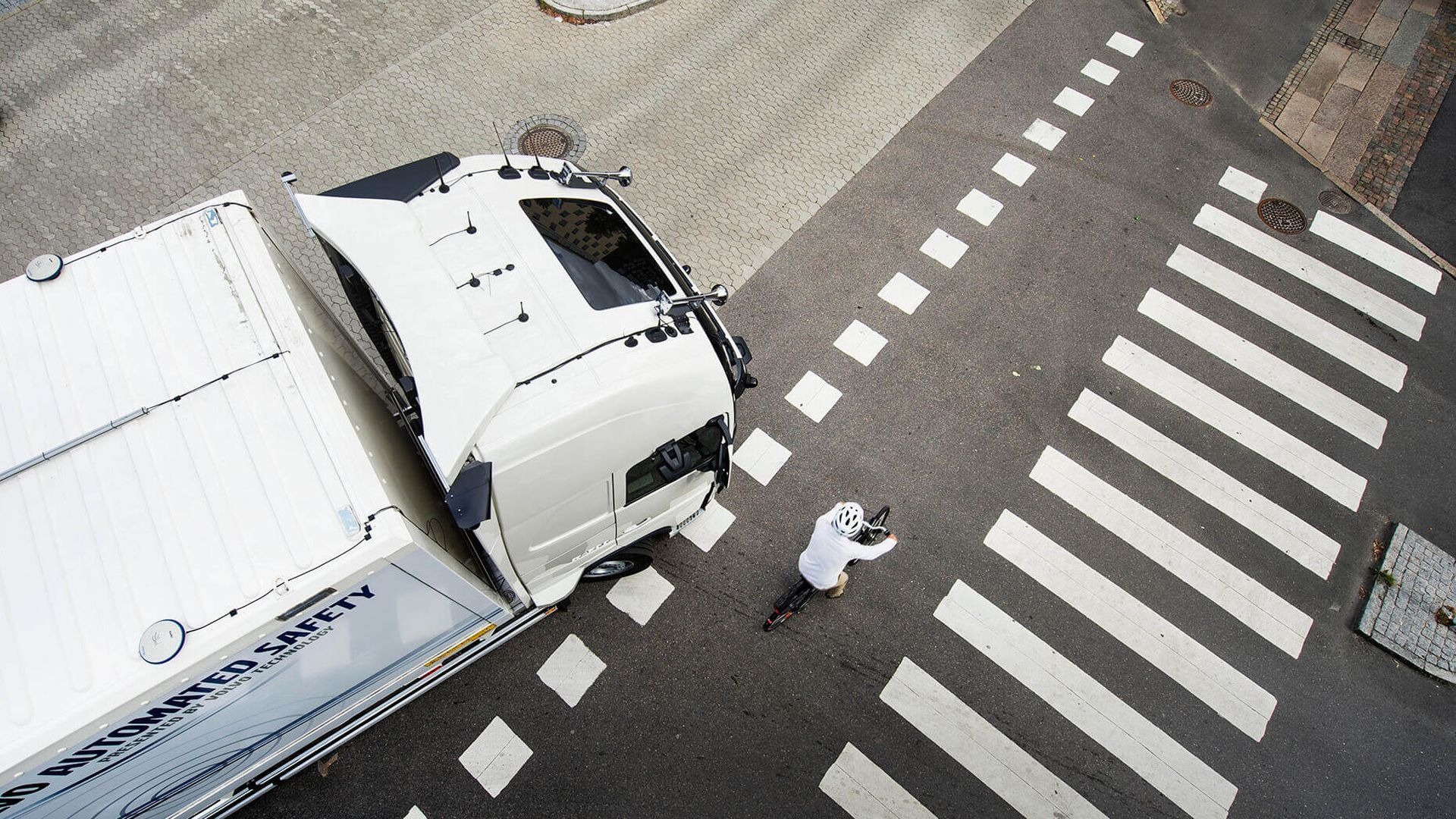 volvo_trucks_euroncap_2jpg_001.jpg volvo_trucks_euroncap_2jpg_001.jpg