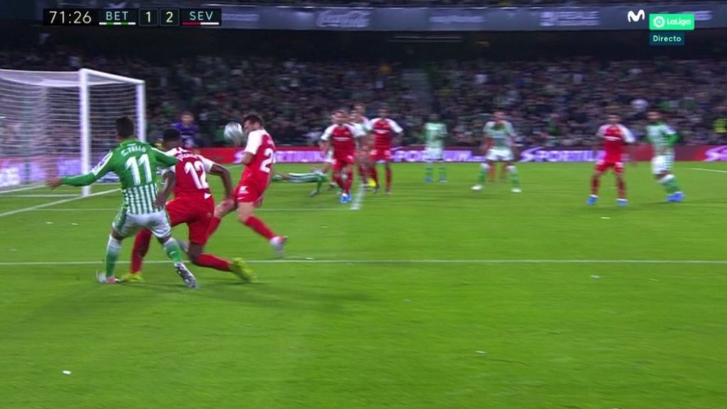 Real Betis - Sevilla: El posible penalti por mano del 'Mudo' (Jornada 13)