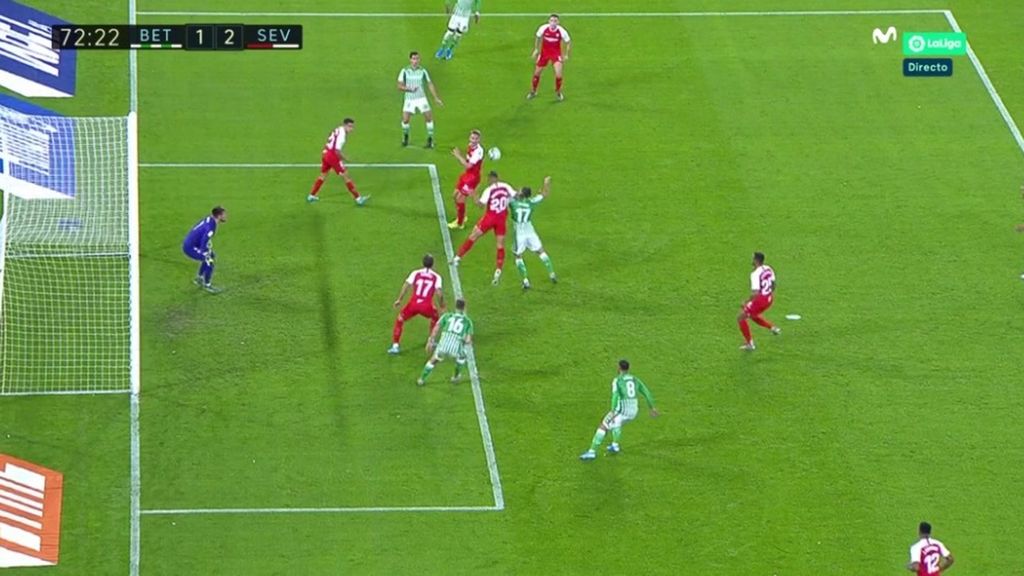 Real Betis - Sevilla: Codazo a Joaquín (Jornada 13)