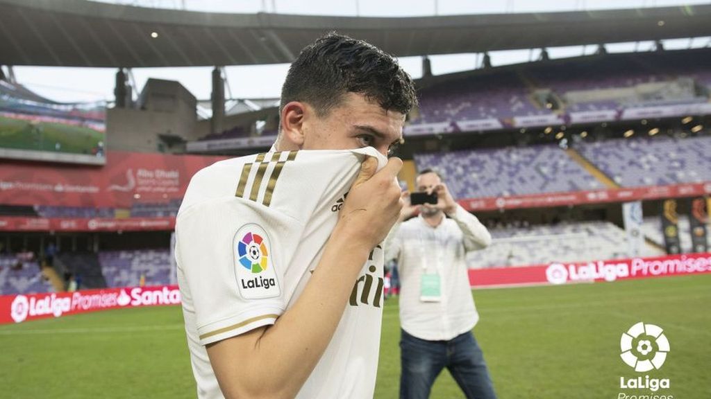 Así vivió el hijo de Reyes el final del partido