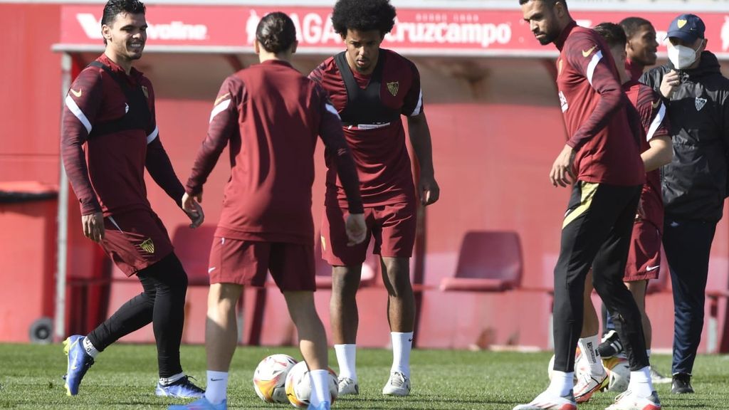 Entrenamiento del Sevilla para preparar el partido frente al Elche de LaLiga