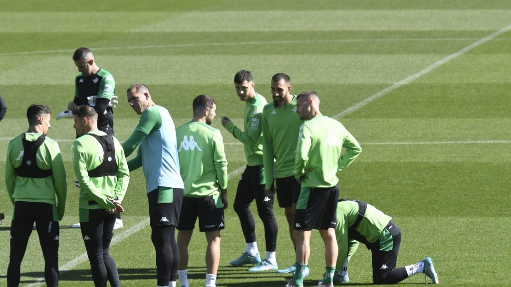 Canales entrena con normalidad en la previa de la vuelta de las semifinales de Copa