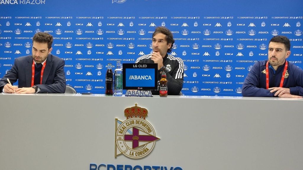 Rueda de prensa de Raúl González Blanco halagando el ambiente de Riazor