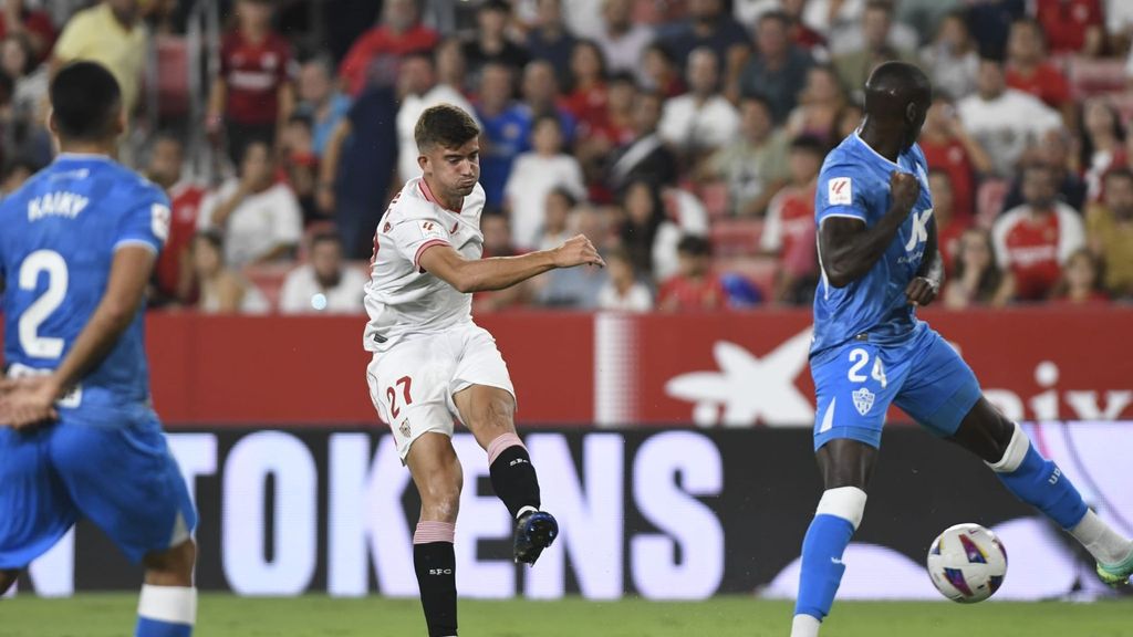 Sevilla 5-1 Almería: Gol de Kike Salas
