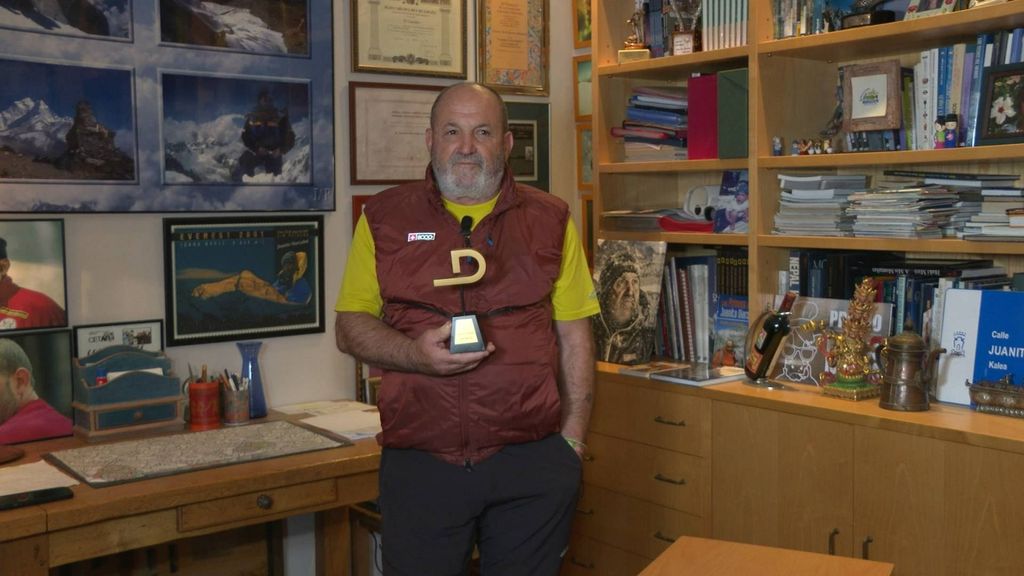 Juanito Oiarzabal: Entrega y recogida Premio DEX 2023 Ejemplo