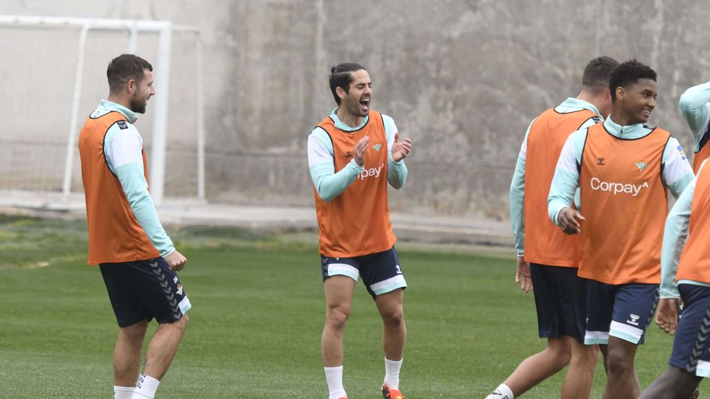 La alegría de Isco en el entrenamiento del Betis