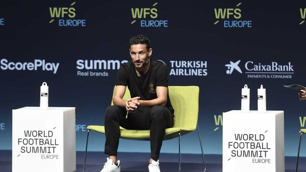 El legado de Jesús Navas a la cantera del Sevilla: "Juego con dolores para que tengan un espejo donde mirarse"