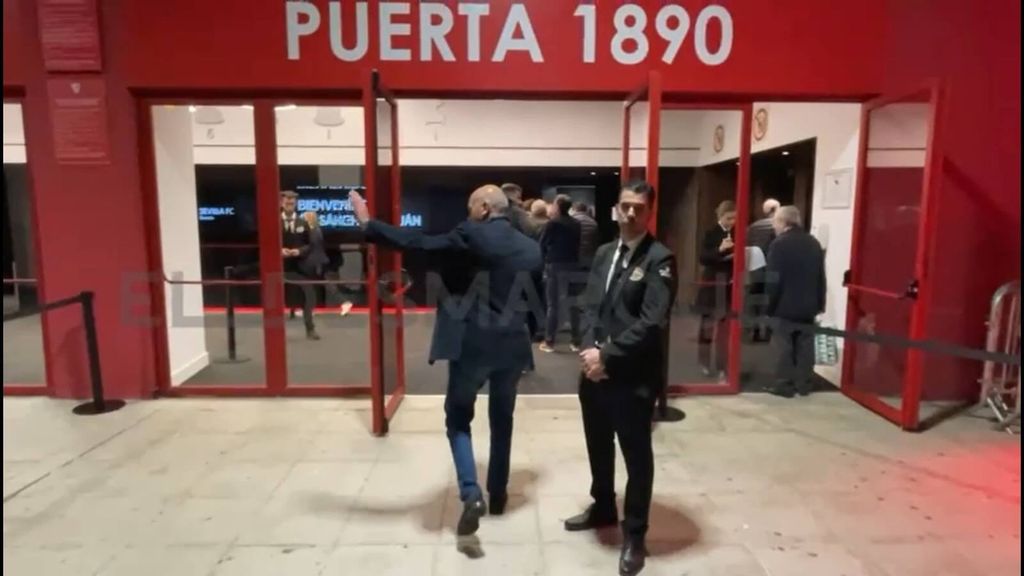 Sevilla FC - Osasuna | Del Nido Benavente llega al Sánchez-Pizjuán