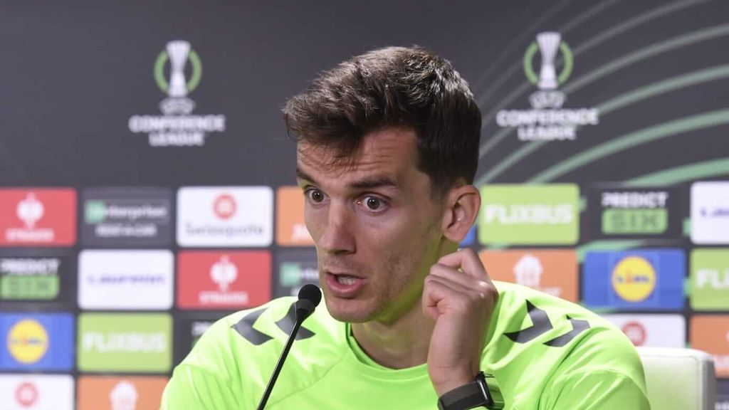 Diego Llorente, en la rueda de prensa previa al Petrocub-Betis