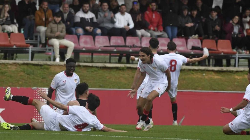 Celebración Sevilla - Juveniles
