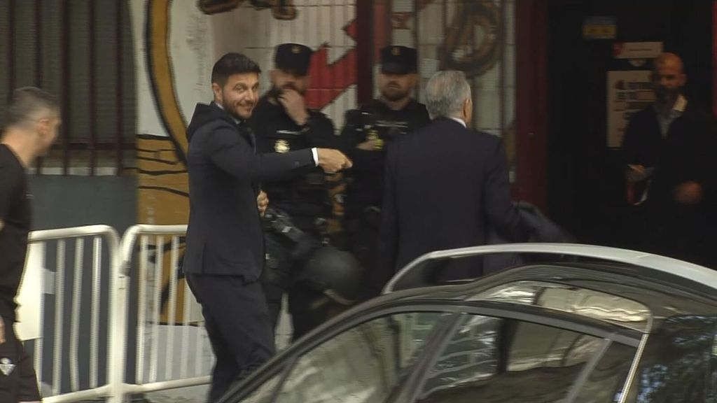 La guasa de Joaquín con un hincha del Rayo Vallecano sobre su pelo