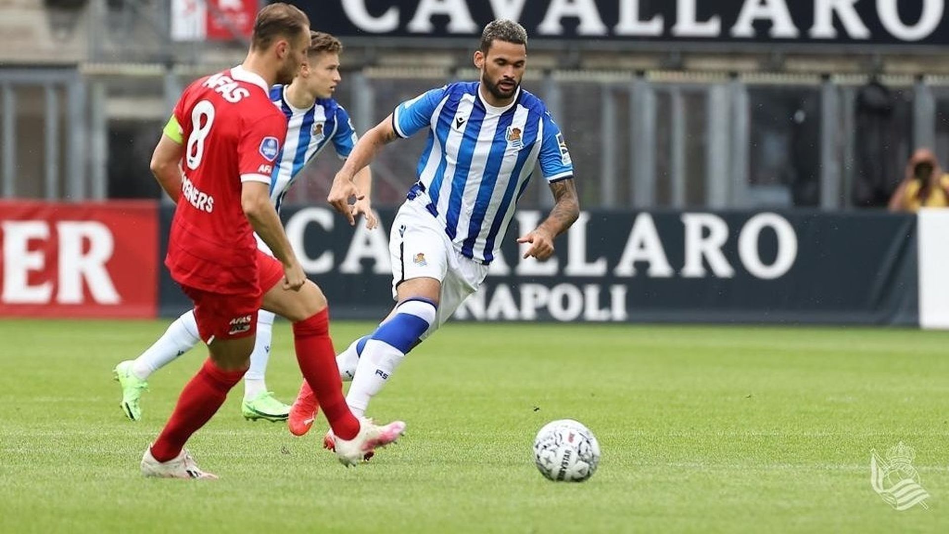 willian_jose_en_el_amistoso_de_pretemporada_ante_el_az_alkmaar_foto_real_sociedad_001.jpg