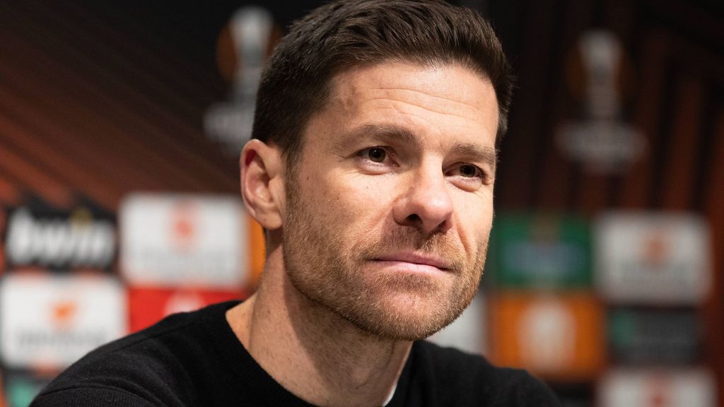Xabi Alonso se aleja del Madrid