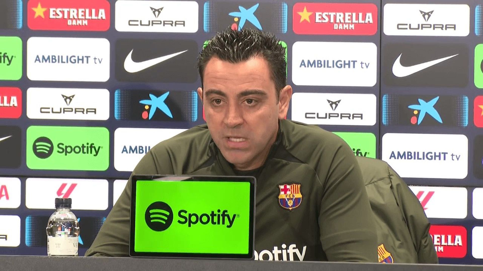 xavi_en_la_rueda_de_prensa_antes_de_viajar_a_vigo.png