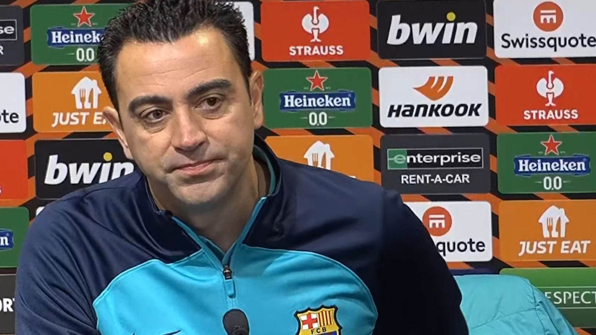 xavi_en_sala_de_prensa__001.jpg